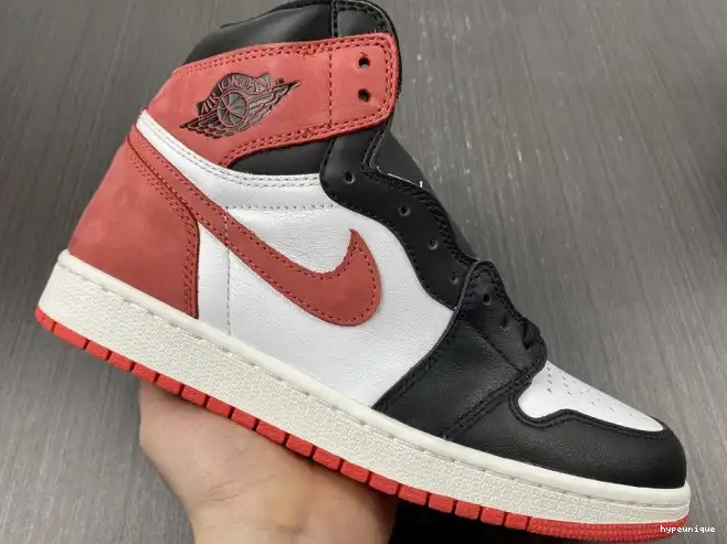 HYPE 555088-112 OG Jordan 1 Red' Air High Retro 'Track 0323